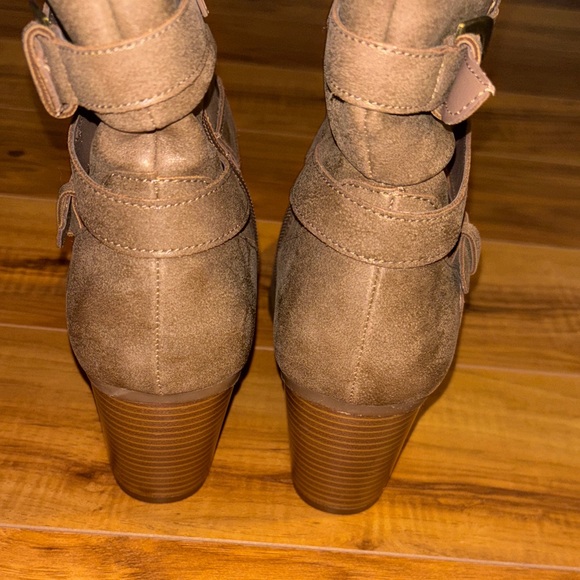 A2 By Aerosoles Brown Invitation Ankle Boots Sz Women's 9 - Picture 9 of 11